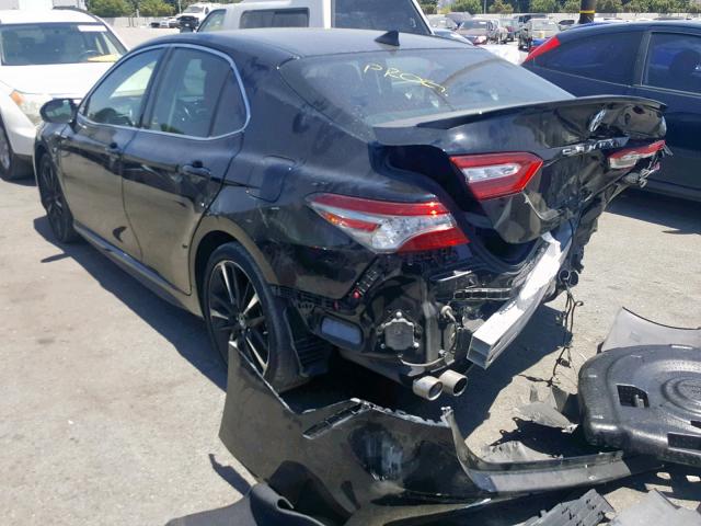 4T1B61HK7JU105353 - 2018 TOYOTA CAMRY XSE BLACK photo 3