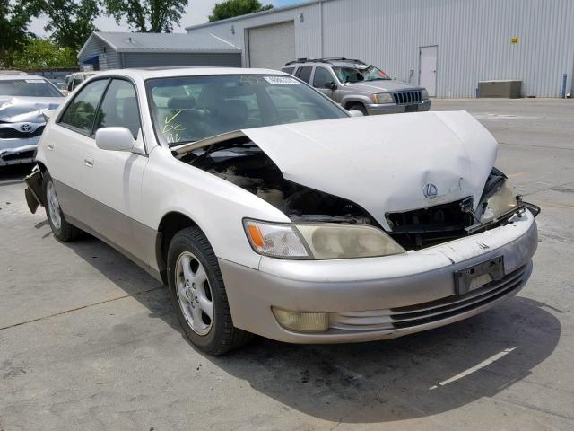 JT8BF28G7W5030840 - 1998 LEXUS ES 300 WHITE photo 1