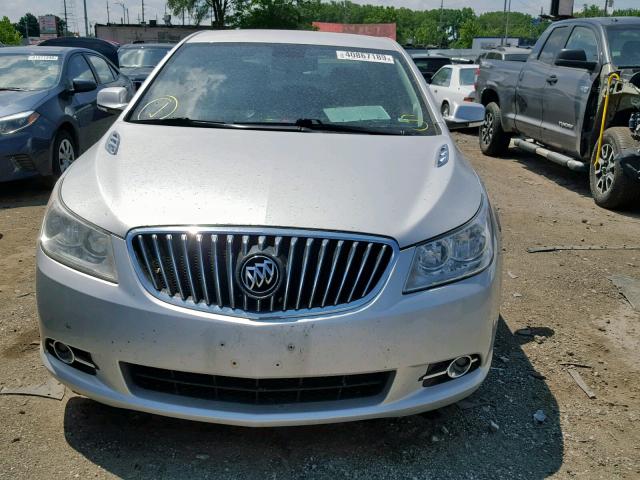 1G4GC5E39DF176176 - 2013 BUICK LACROSSE SILVER photo 9