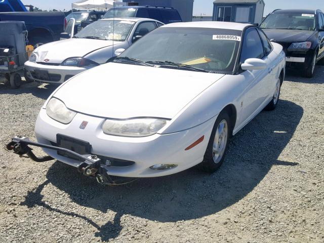 1G8ZY14732Z219153 - 2002 SATURN SC2 WHITE photo 2