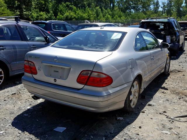 WDBLJ65G01T073046 - 2001 MERCEDES-BENZ CLK 320 GRAY photo 4