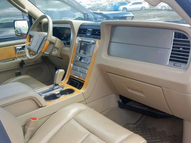 5LMFL28589LJ01546 - 2009 LINCOLN NAVIGATOR 白色 照片 5