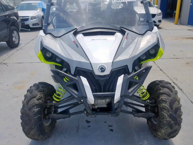 3JBPDAR23GJ002821 - 2016 CAN-AM MAVERICK 1 WHITE photo 7