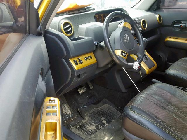 JTLKE50E381057063 - 2008 TOYOTA SCION XB 金色 照片 9