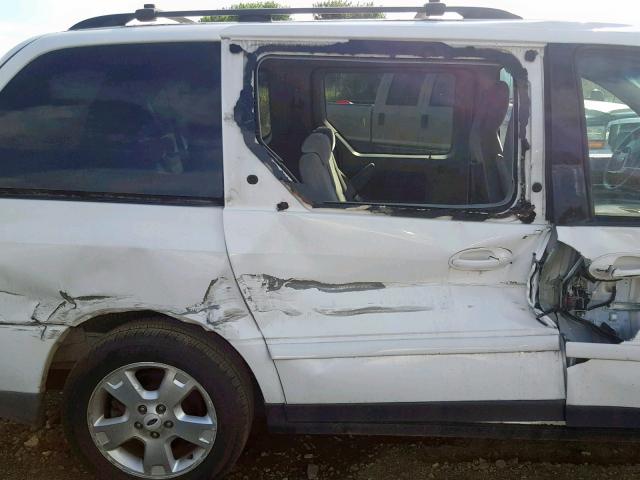 2FMZA57644BB15292 - 2004 FORD FREESTAR S WHITE photo 9