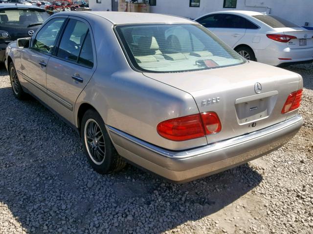 WDBJF55FXVJ033942 - 1997 MERCEDES-BENZ E 320 TAN photo 3