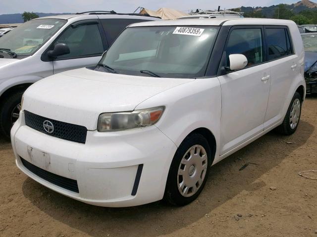 JTLKE50E691073095 - 2009 SCION XB WHITE photo 2