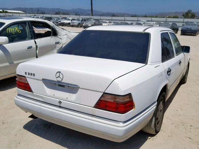 WDBEA32E1RC137018 - 1994 MERCEDES-BENZ E 320 WHITE photo 4