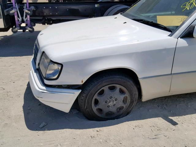 WDBEA32E1RC137018 - 1994 MERCEDES-BENZ E 320 WHITE photo 9