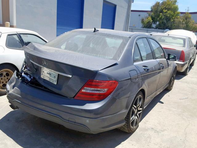 WDDGF4HB0DR284389 - 2013 MERCEDES-BENZ C 250 BLUE photo 4