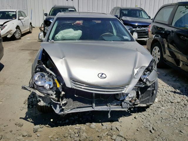 JTHBF30G220043021 - 2002 LEXUS ES 300 SILVER photo 9