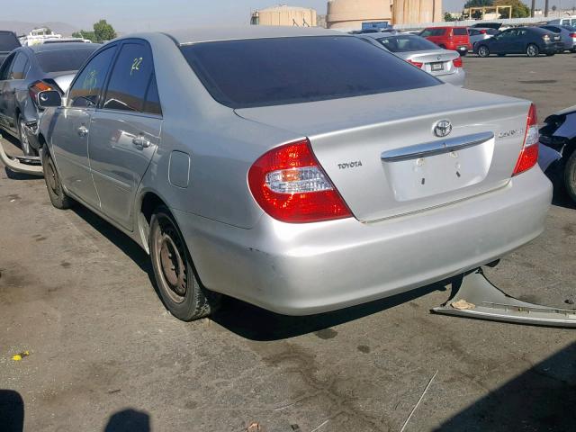 4T1BE32K93U708282 - 2003 TOYOTA CAMRY LE SILVER photo 3