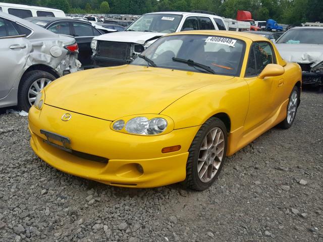 JM1NB353120229245 - 2002 MAZDA MX-5 MIATA YELLOW photo 2