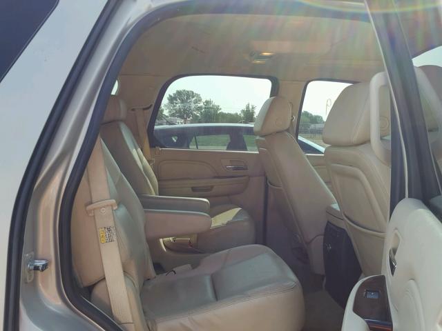 1GYFK63877R200348 - 2007 CADILLAC ESCALADE L WHITE photo 6