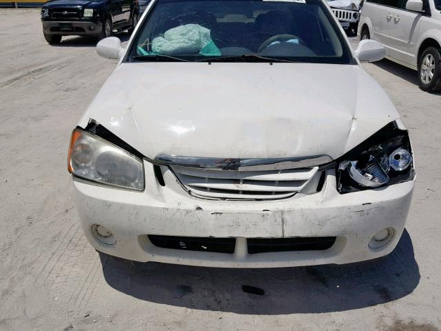 KNAFE121865271212 - 2006 KIA NEW SPECTR WHITE photo 9