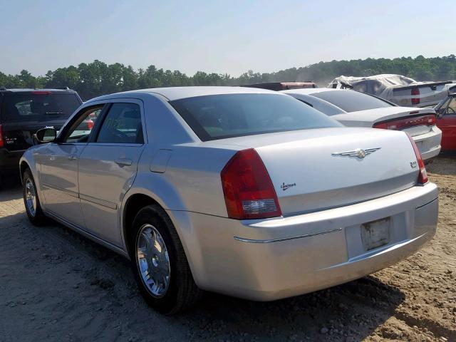 2C3JA53G15H635940 - 2005 CHRYSLER 300 TOURIN SILVER photo 3