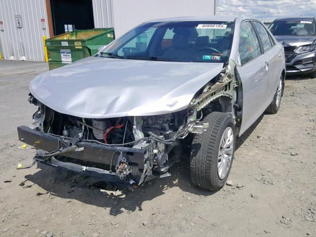 4T1BD1FK1CU025834 - 2012 TOYOTA CAMRY HYBR SILVER photo 2