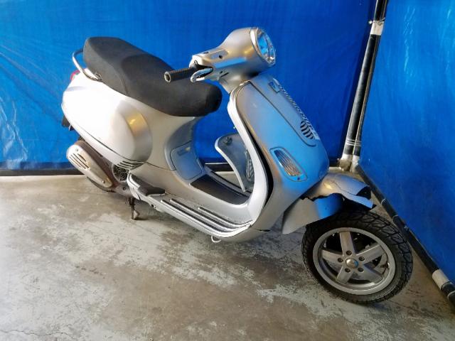 ZAPM448F075009184 - 2007 VESPA MOPED SILVER photo 1