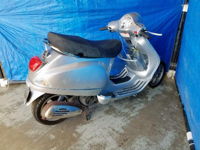 ZAPM448F075009184 - 2007 VESPA MOPED SILVER photo 4