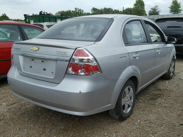 KL1TD56E19B613237 - 2009 CHEVROLET AVEO LS SILVER photo 4