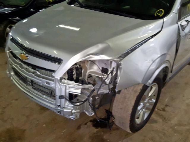3GNAL2EK7DS585618 - 2013 CHEVROLET CAPTIVA LS 银色 照片 9