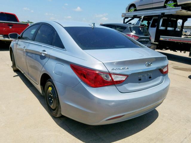 5NPEB4ACXCH470396 - 2012 HYUNDAI SONATA GLS SILVER photo 3