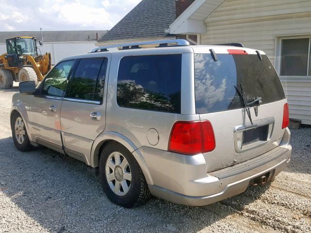 5LMFU28R43LJ30873 - 2003 LINCOLN NAVIGATOR SILVER photo 3