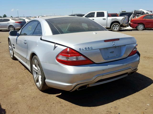 WDBSK7BA5BF161489 - 2011 MERCEDES-BENZ SL 550 SILVER photo 3