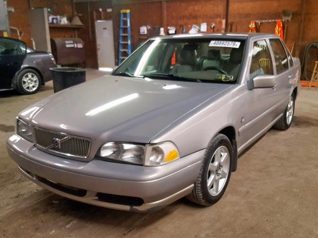 YV1LS56D5X3573221 - 1999 VOLVO S70 GLT SILVER photo 2