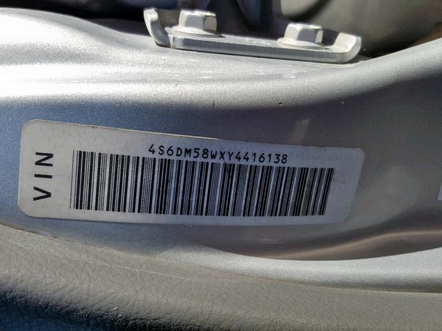 4S6DM58WXY4416138 - 2000 HONDA PASSPORT E 银色 照片 10