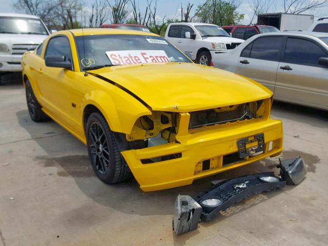 1ZVHT82H665254347 - 2006 FORD MUSTANG GT YELLOW photo 1