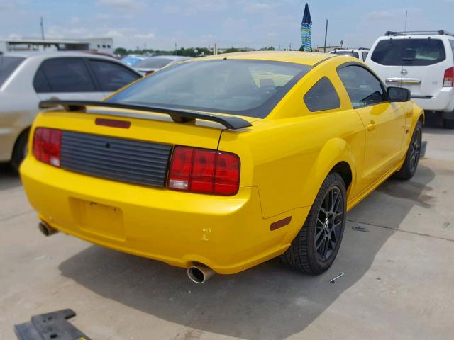 1ZVHT82H665254347 - 2006 FORD MUSTANG GT YELLOW photo 4