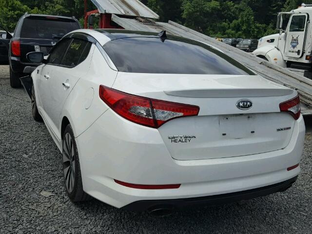 KNAGR4A60B5148523 - 2011 KIA OPTIMA SX WHITE photo 3