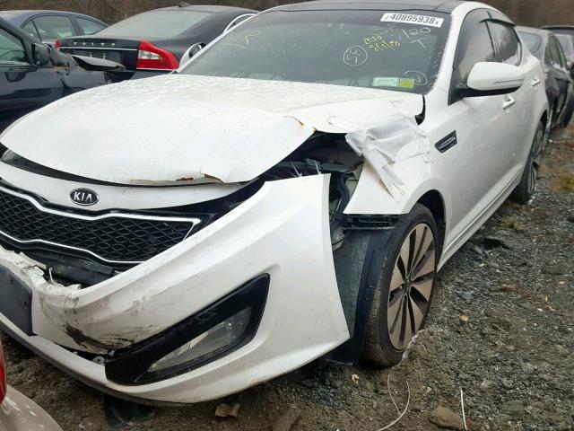 KNAGR4A60B5148523 - 2011 KIA OPTIMA SX WHITE photo 9