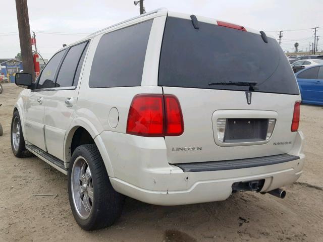 5LMFU27516LJ10941 - 2006 LINCOLN NAVIGATOR WHITE photo 3