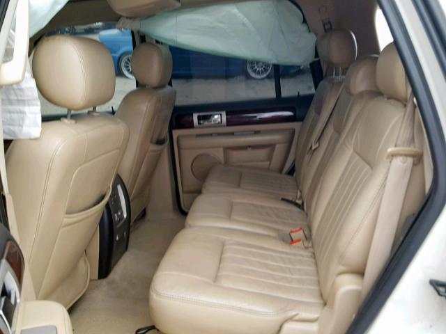 5LMFU27516LJ10941 - 2006 LINCOLN NAVIGATOR WHITE photo 6