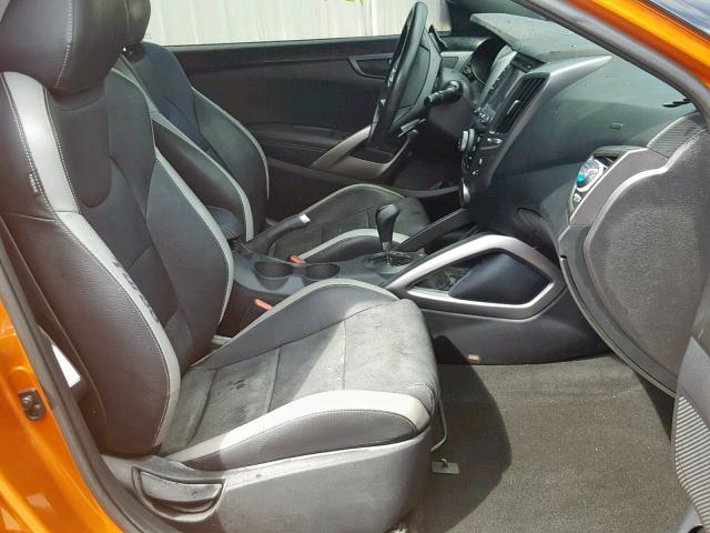 KMHTC6AEXGU304114 - 2016 HYUNDAI VELOSTER T ORANGE photo 5