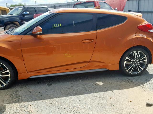 KMHTC6AEXGU304114 - 2016 HYUNDAI VELOSTER T ORANGE photo 9