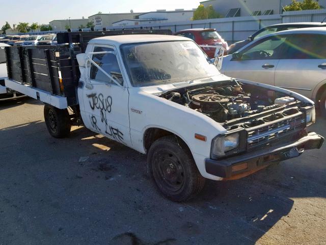 JT4RN44S0C0083820 - 1982 TOYOTA PICKUP 1/2 WHITE photo 1