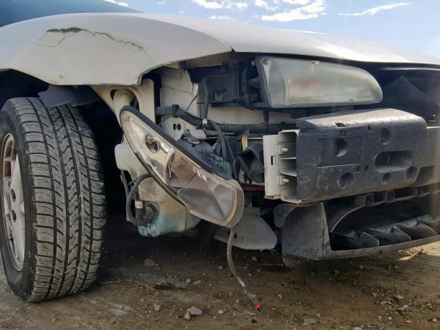 1G2WP12K72F105942 - 2002 PONTIAC GRAND PRIX WHITE photo 9