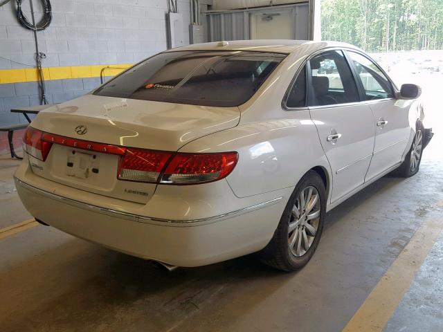 KMHFC46F79A381255 - 2009 HYUNDAI AZERA SE WHITE photo 4