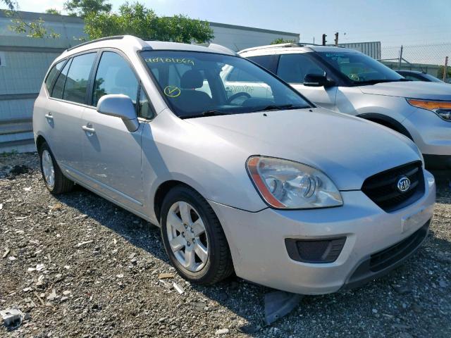 KNAFG526377038552 - 2007 KIA RONDO LX SILVER photo 1