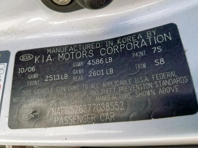 KNAFG526377038552 - 2007 KIA RONDO LX SILVER photo 10