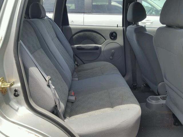 KL1TD62615B342131 - 2005 CHEVROLET AVEO BASE Gümüş foto 6