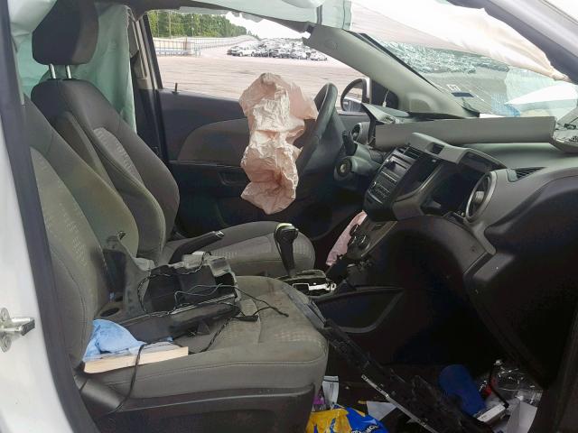 1G1JA6SH4F4141056 - 2015 CHEVROLET SONIC LS 白色 照片 5