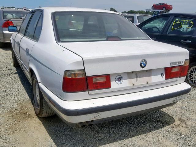 WBAHD5312PGB35989 - 1993 BMW 525 I WHITE photo 3