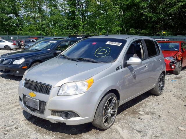 KL1TD66E99B616716 - 2009 CHEVROLET AVEO LS SILVER photo 2