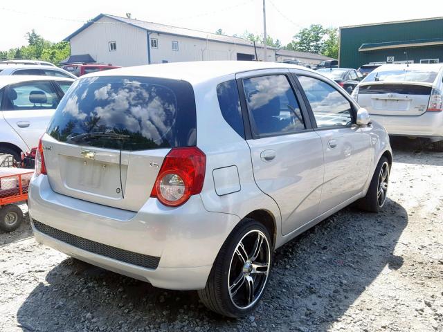 KL1TD66E99B616716 - 2009 CHEVROLET AVEO LS SILVER photo 4