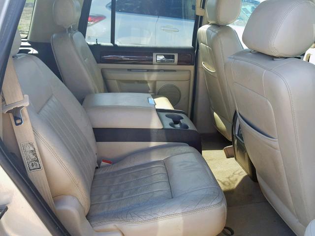 5LMFU28R73LJ48932 - 2003 LINCOLN NAVIGATOR SILVER photo 6