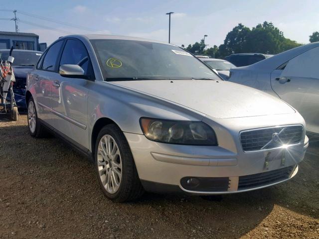 YV1MS682852052129 - 2005 VOLVO S40 T5 SILVER photo 1